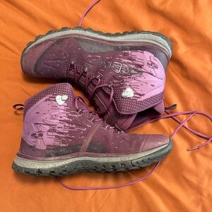 KEEN Women's hiking boots in Purple and Black